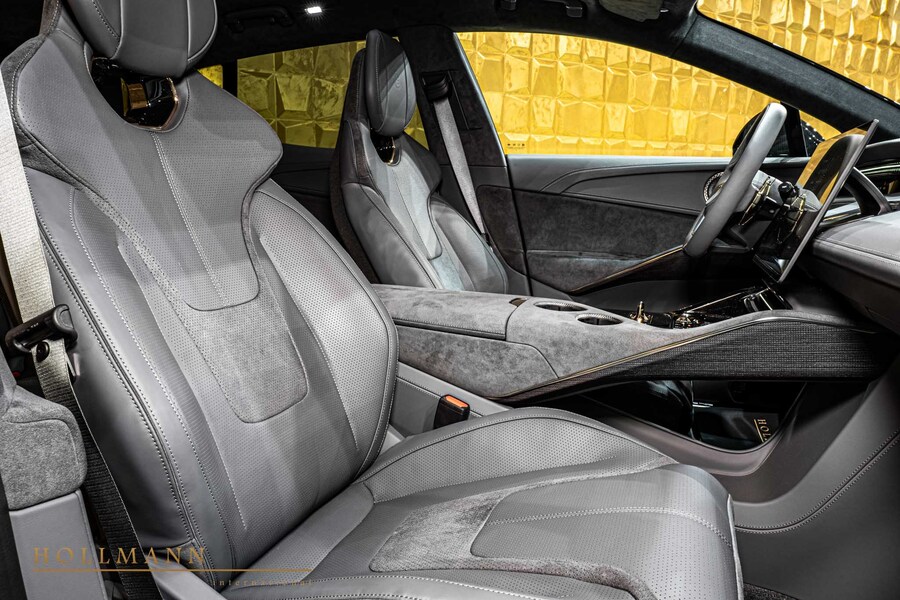 Vehicle view 17