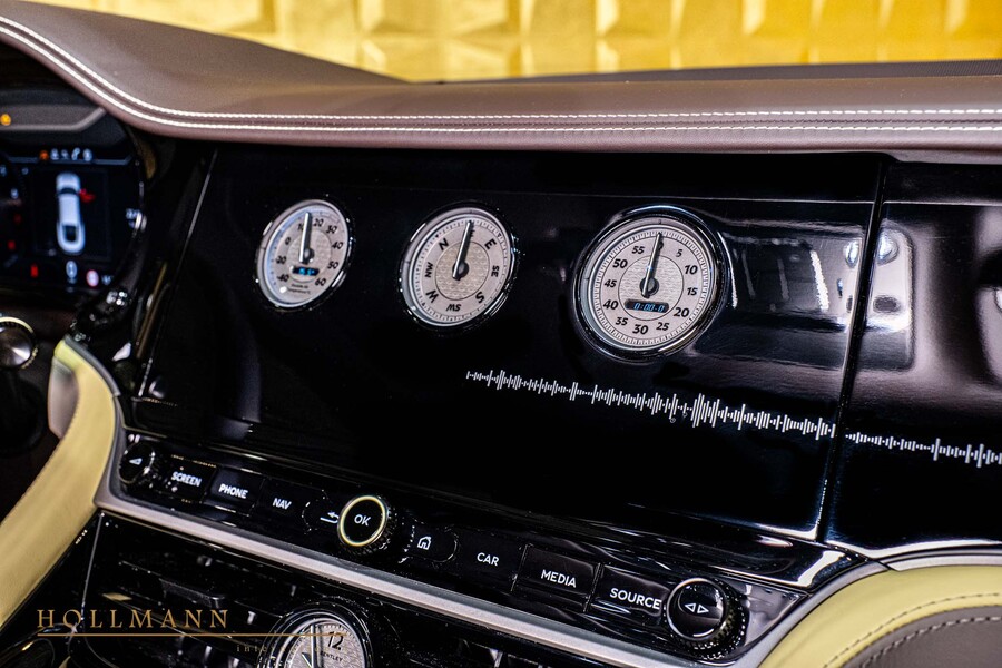 Vehicle view 23