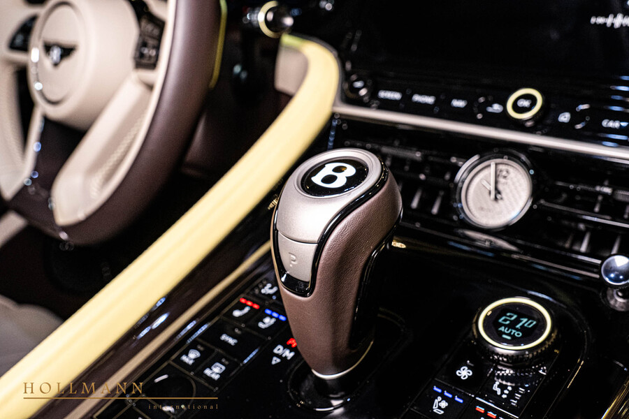 Vehicle view 25
