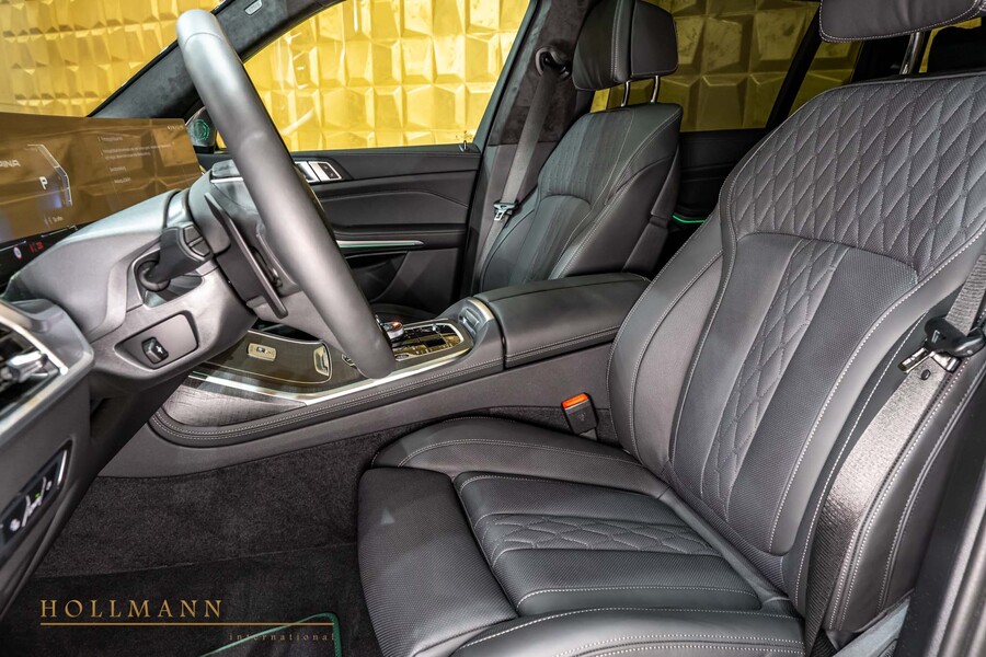 Vehicle view 13