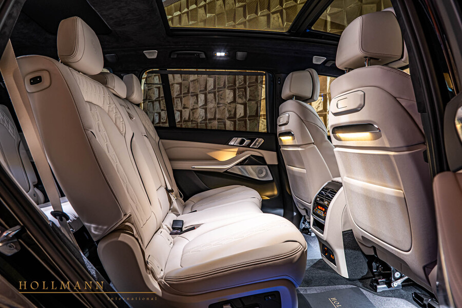 Vehicle view 17