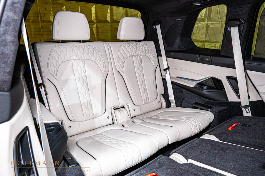 Vehicle view 18