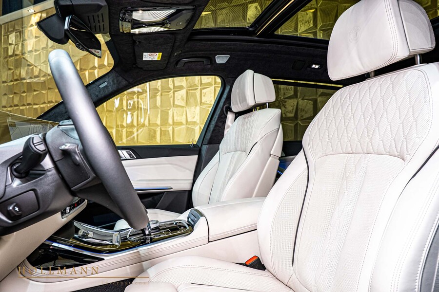 Vehicle view 25