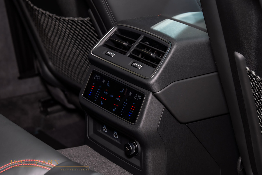 Vehicle view 17