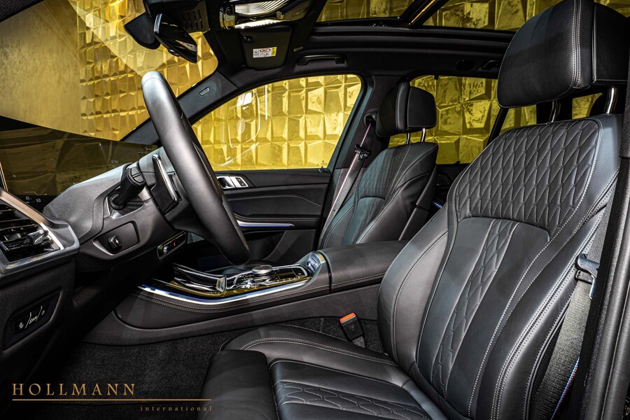 Vehicle view 16