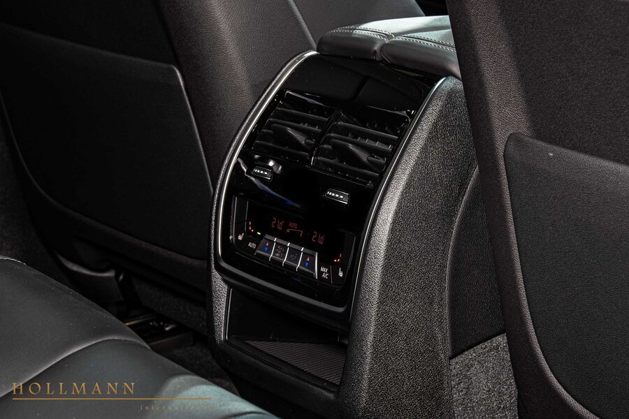 Vehicle view 21