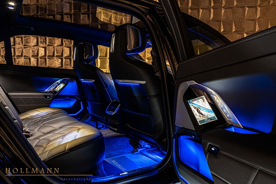 Vehicle view 17