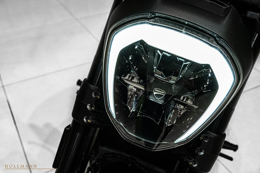 Vehicle view 16