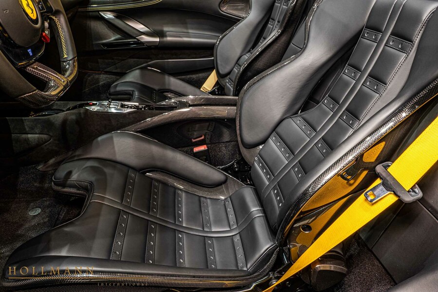 Vehicle view 25