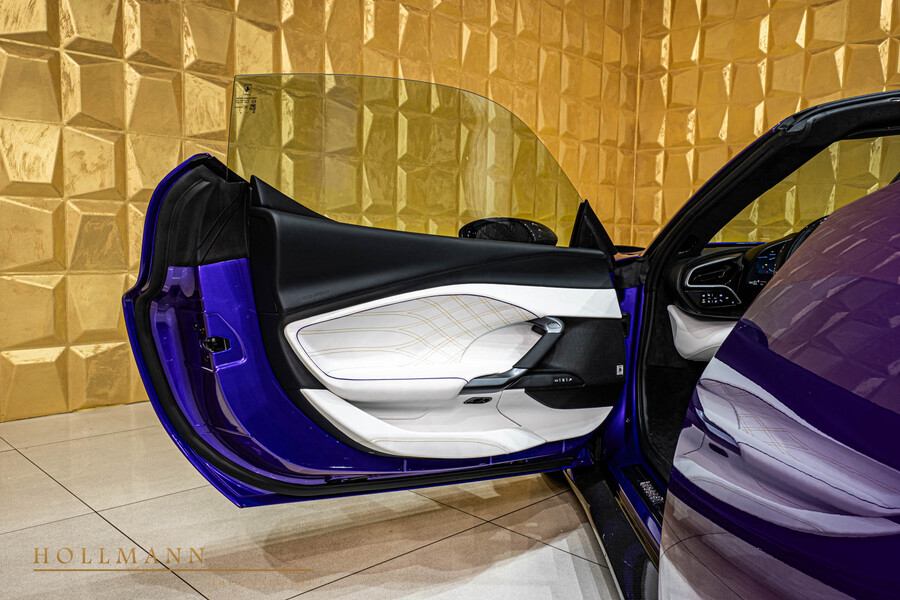 Vehicle view 17