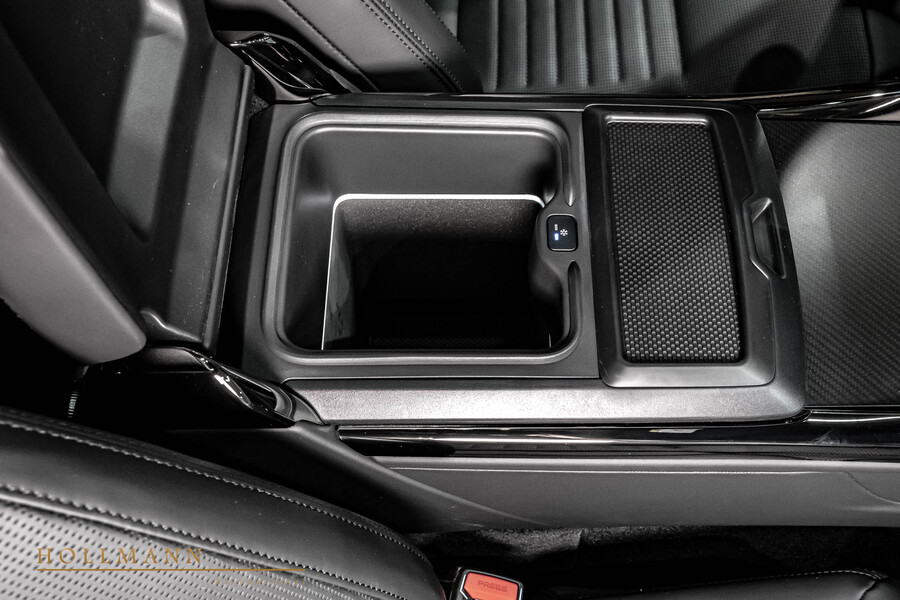 Vehicle view 18