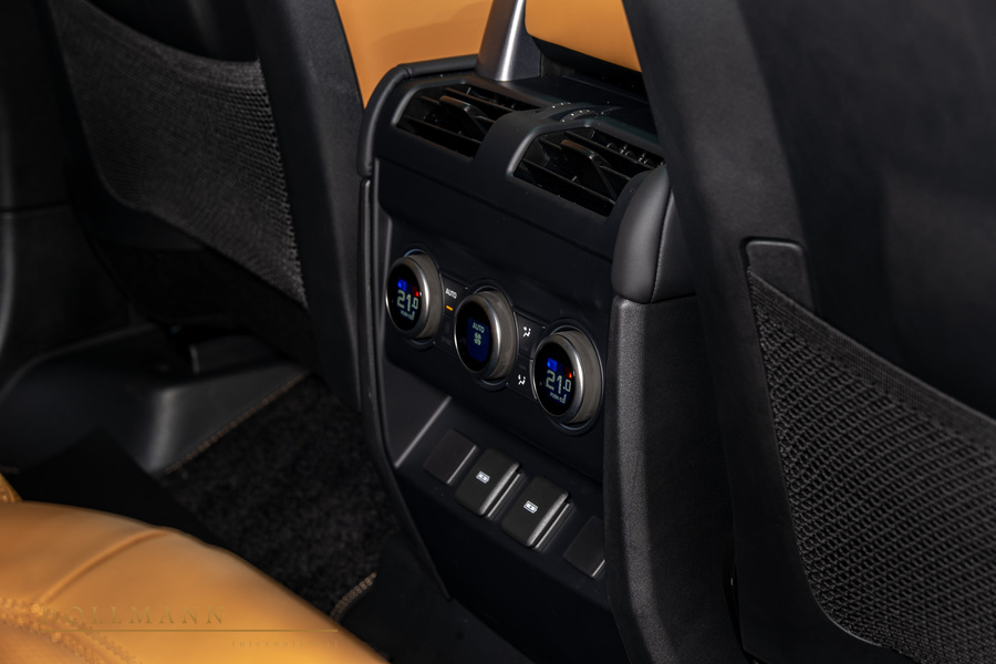 Vehicle view 17