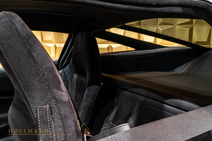 Vehicle view 18