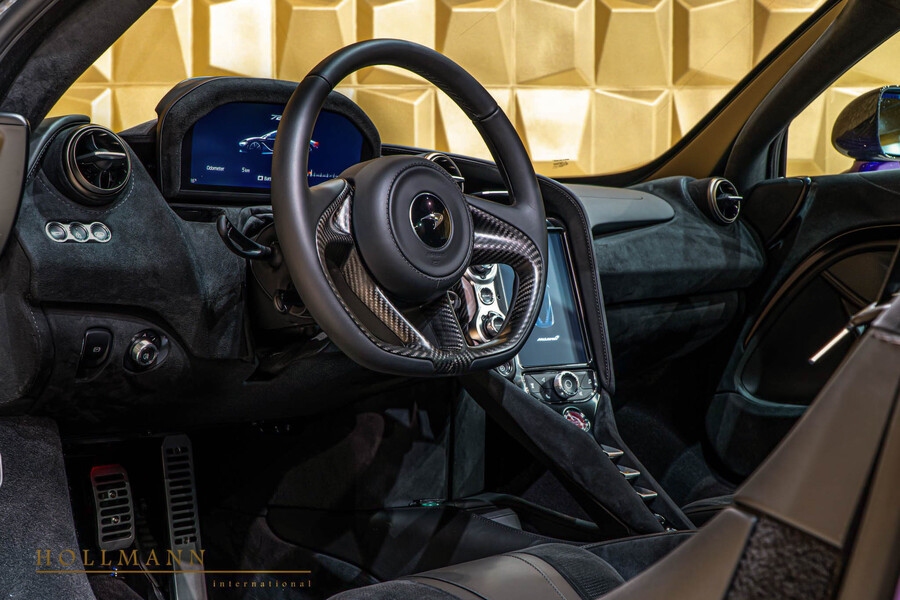 Vehicle view 9