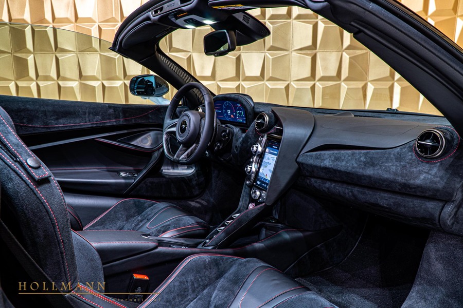 Vehicle view 25