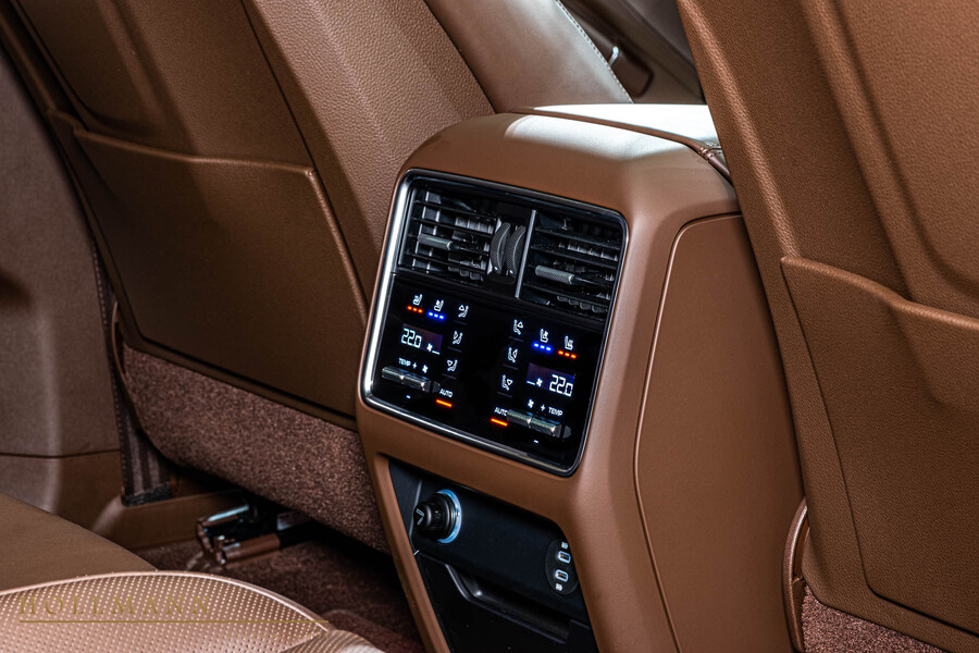 Vehicle view 17