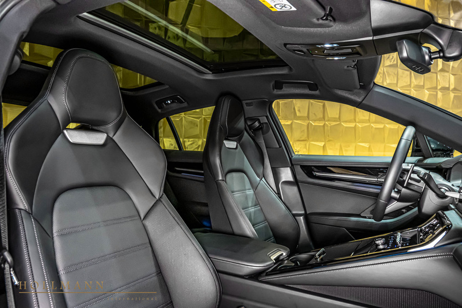 Vehicle view 18