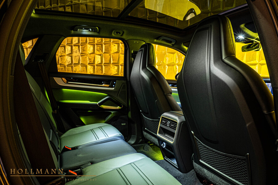 Vehicle view 13