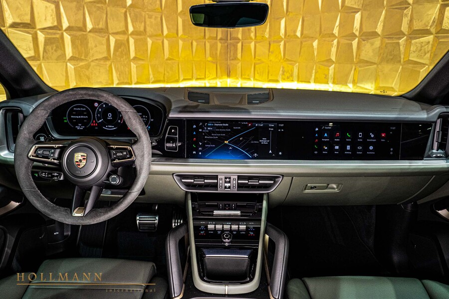Vehicle view 17