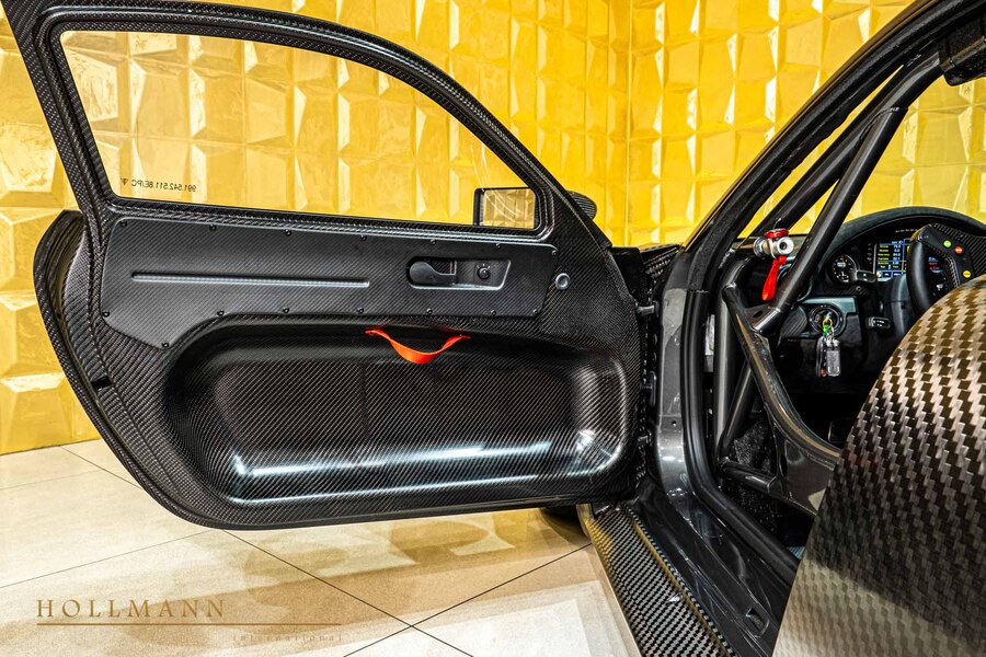 Vehicle view 18