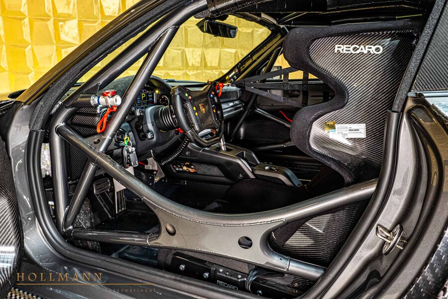 Vehicle view 19