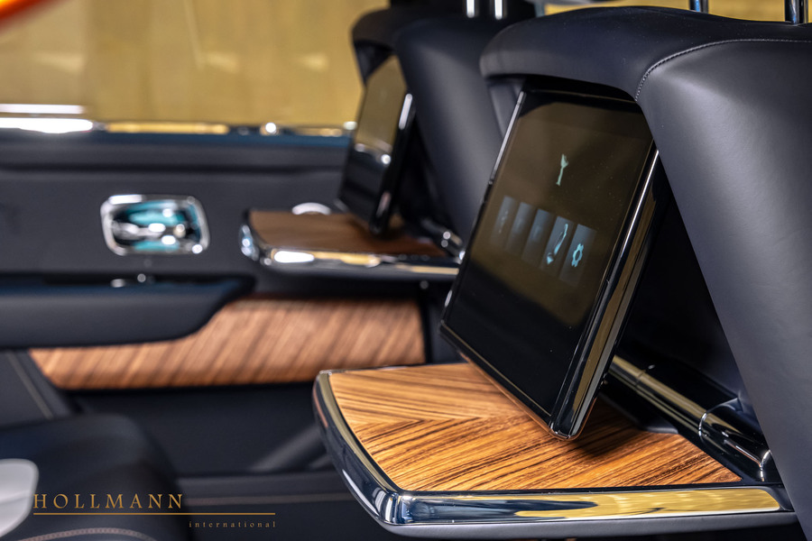 Vehicle view 23