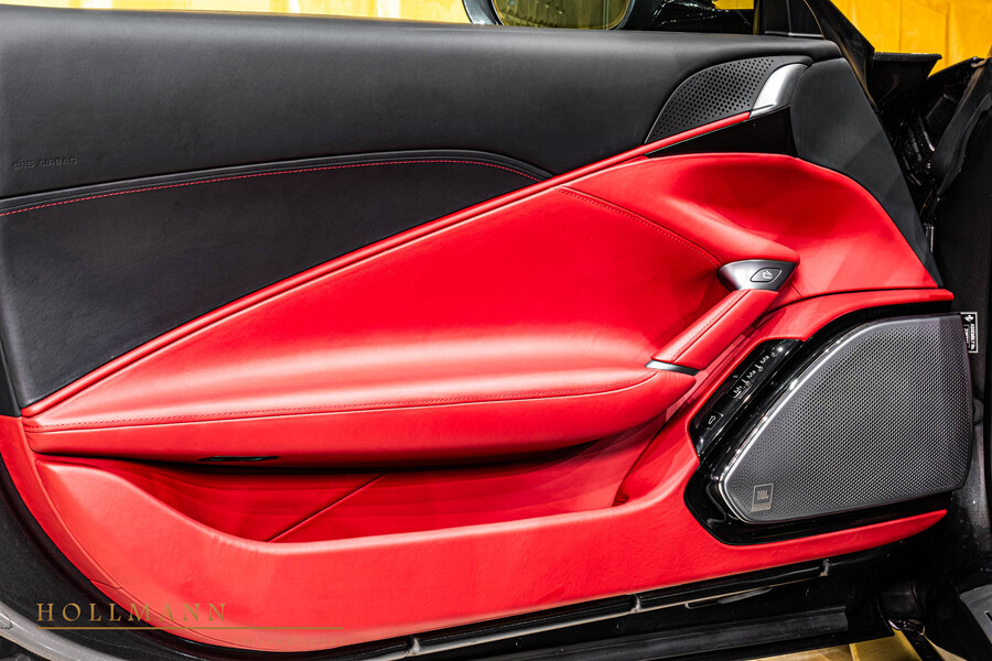 Vehicle view 25