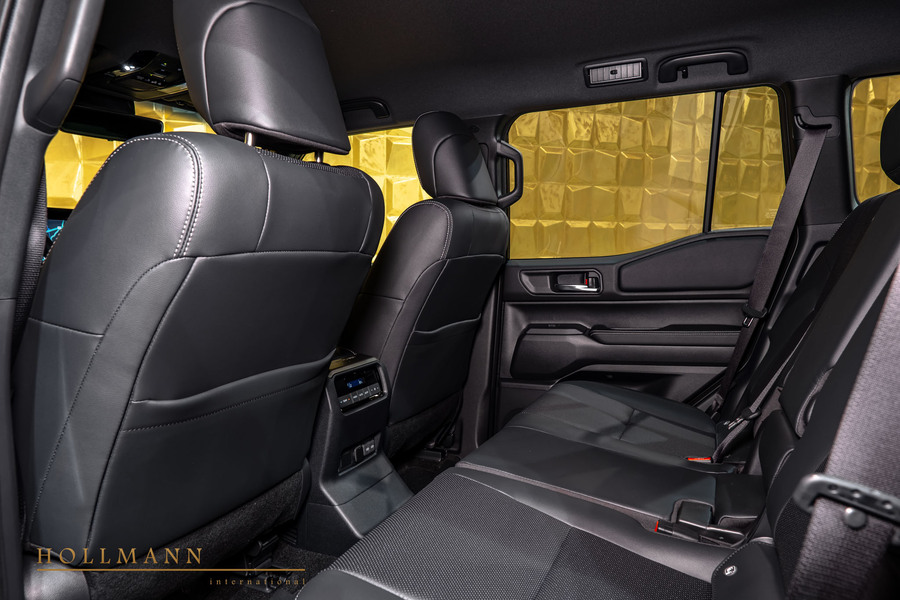 Vehicle view 18