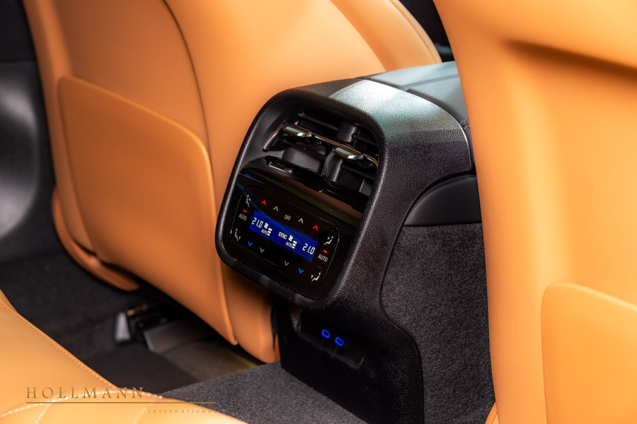 Vehicle view 18