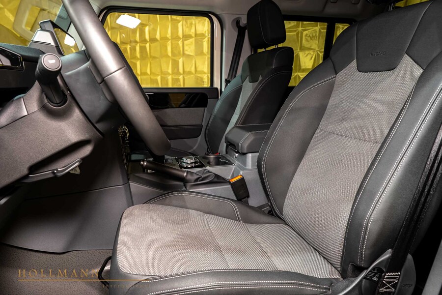 Vehicle view 17