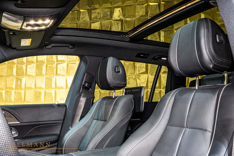 Vehicle view 18