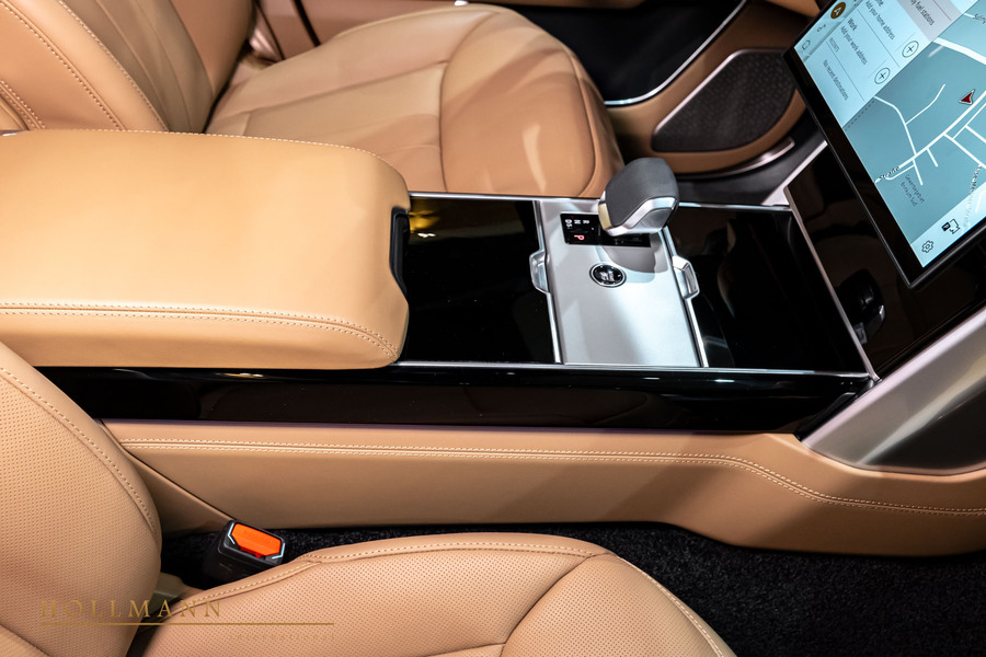 Vehicle view 18