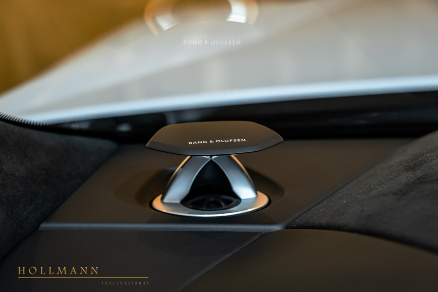 Vehicle view 25
