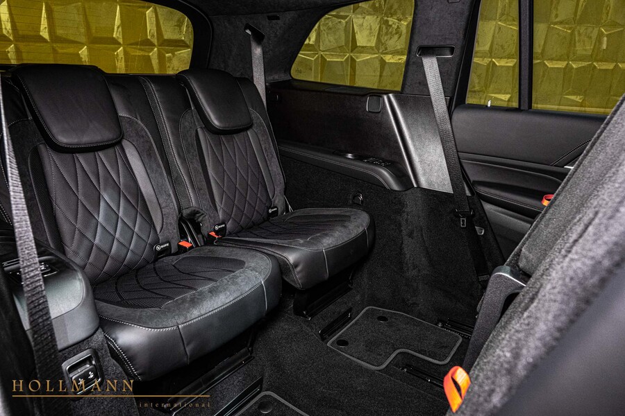 Vehicle view 25
