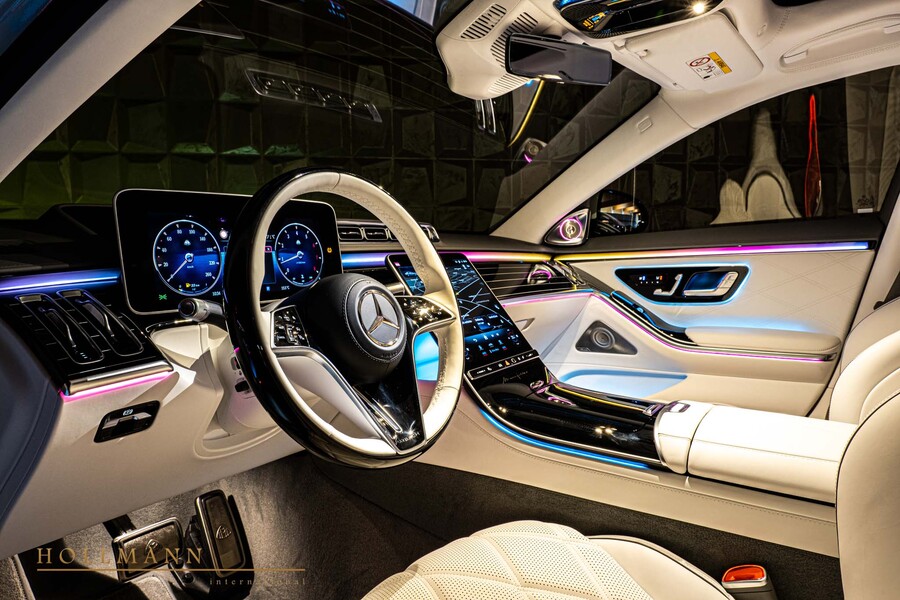 Vehicle view 18