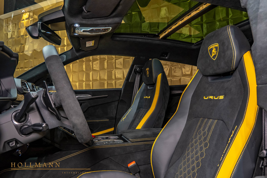 Vehicle view 18