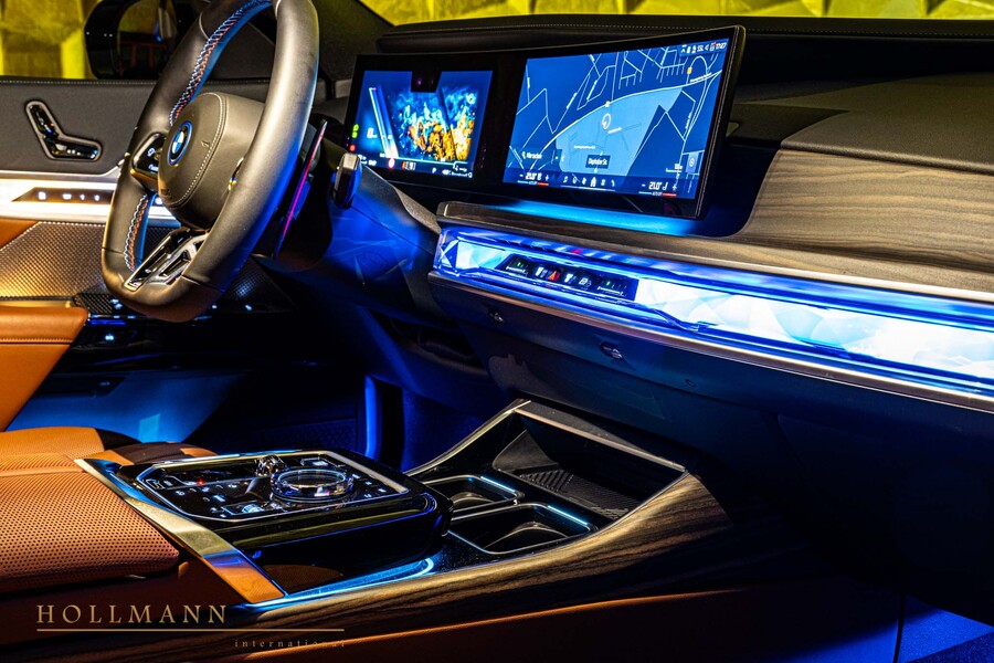 Vehicle view 14