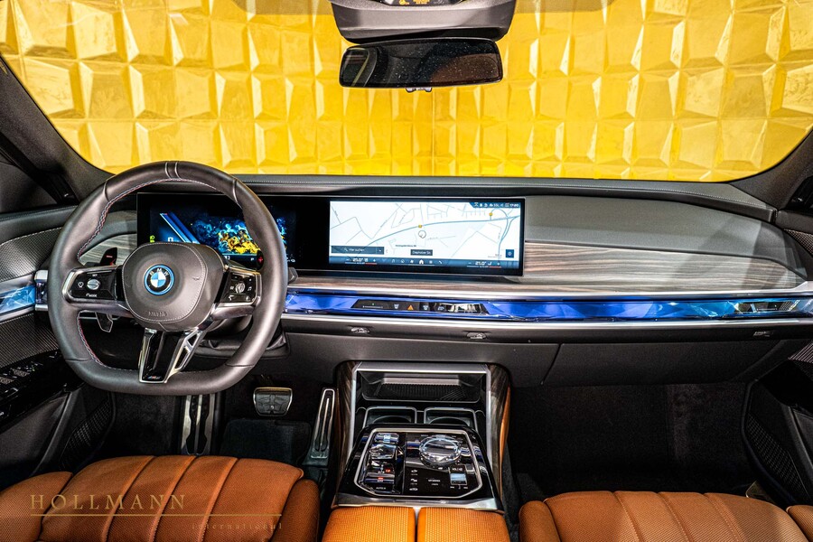 Vehicle view 17