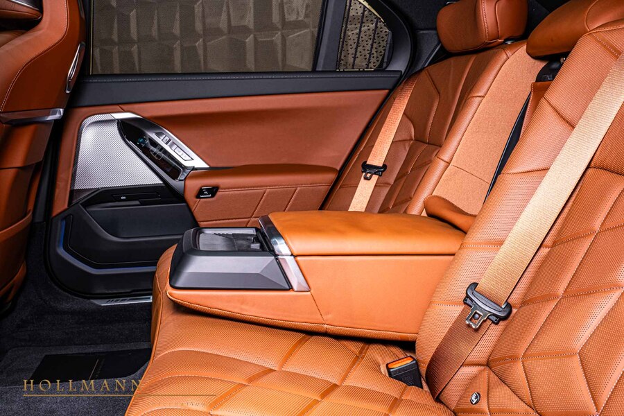 Vehicle view 23