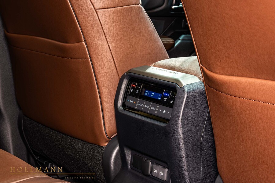 Vehicle view 14