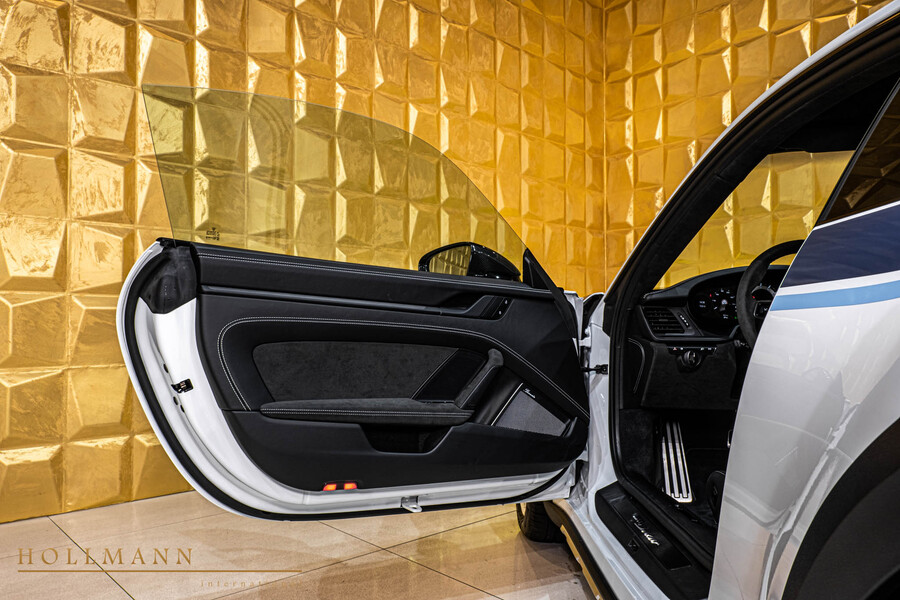 Vehicle view 13