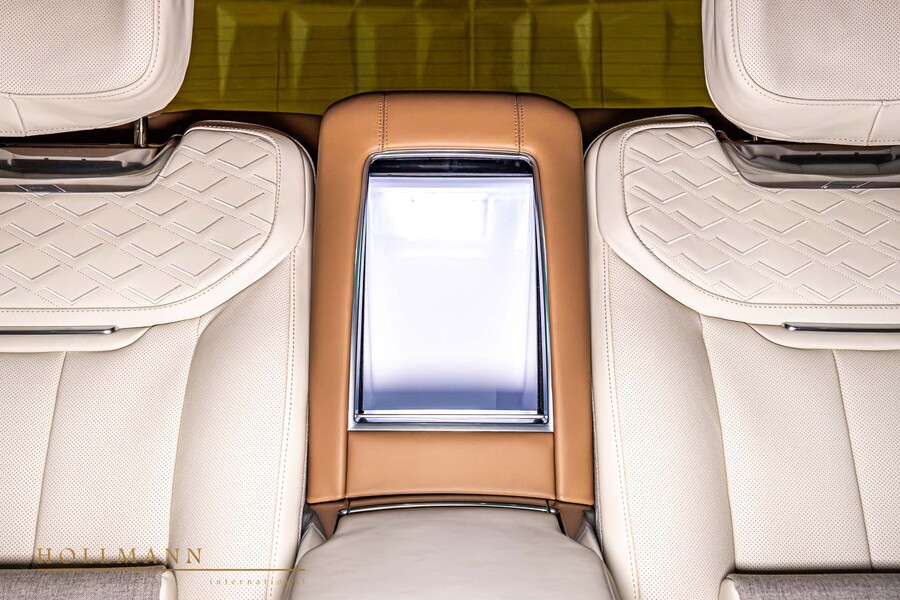 Vehicle view 16