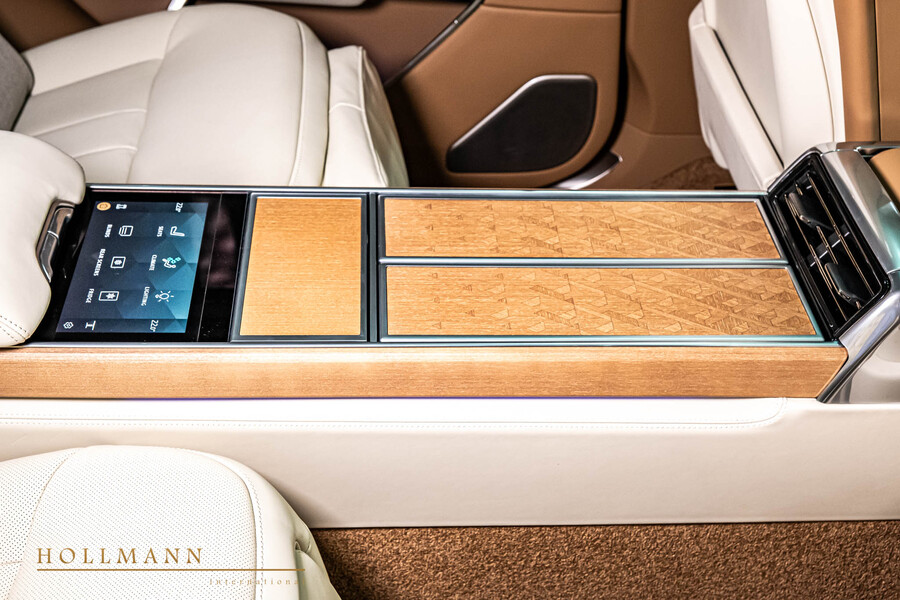 Vehicle view 18