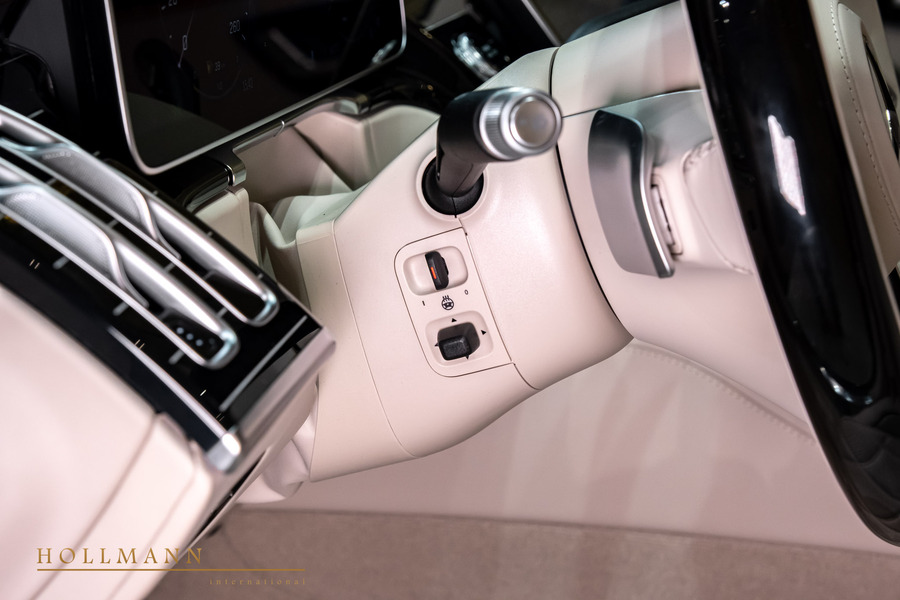 Vehicle view 16