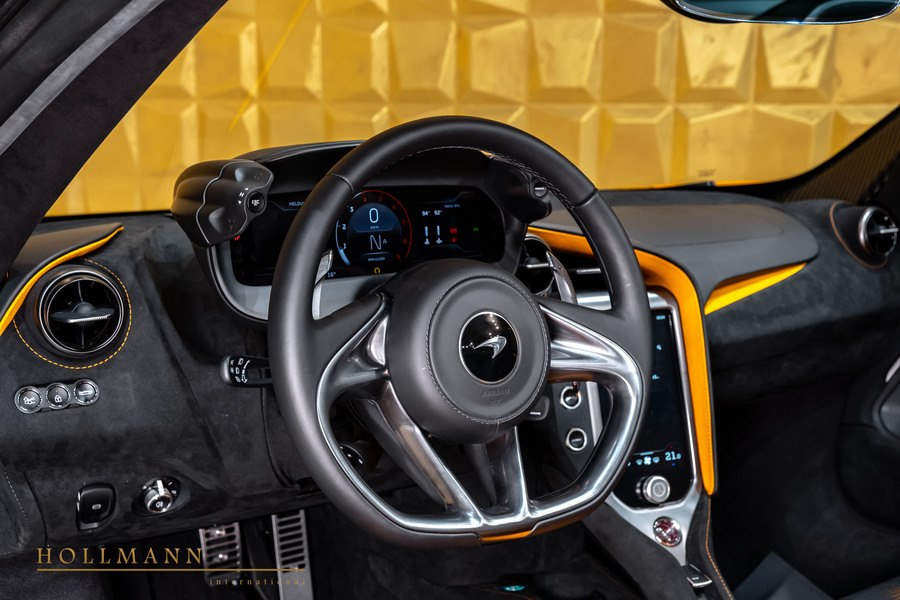 Vehicle view 13