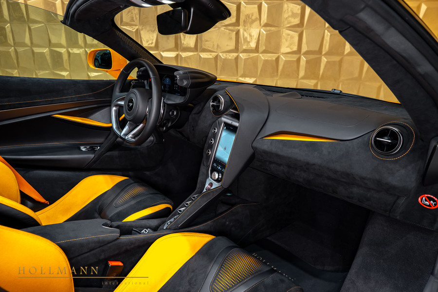 Vehicle view 14