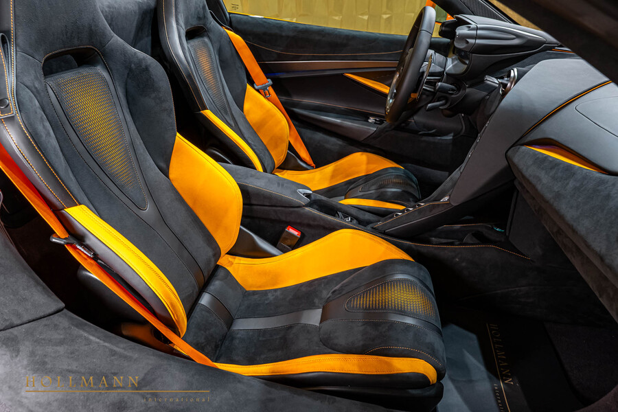 Vehicle view 18