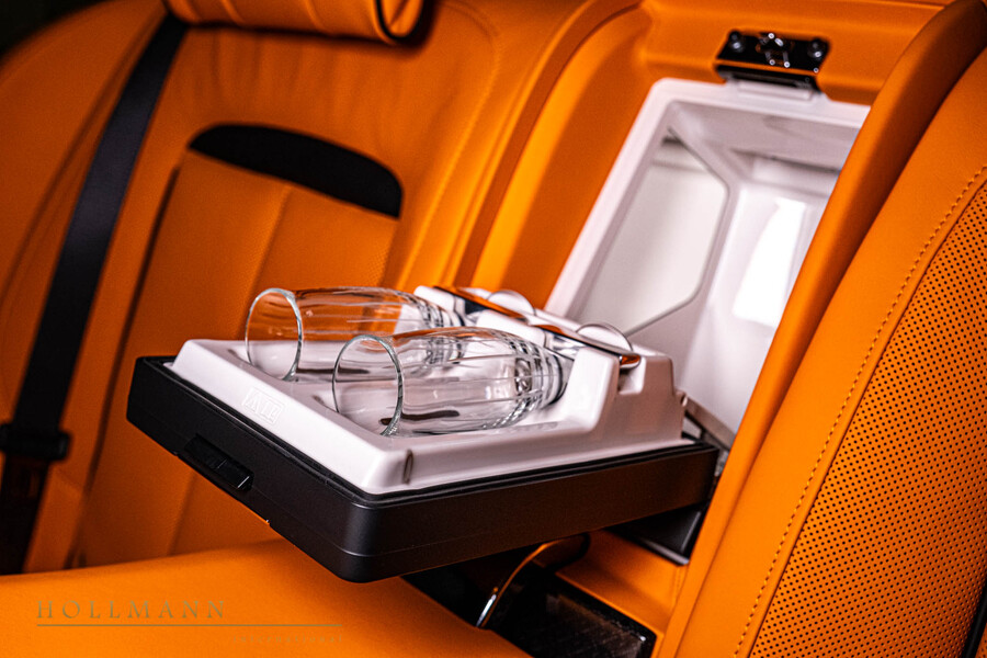Vehicle view 25