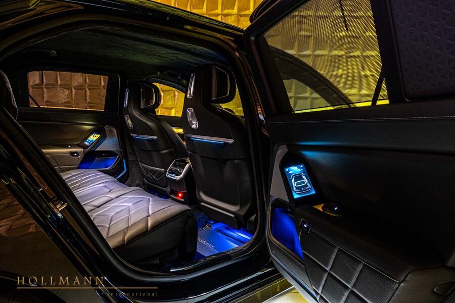 Vehicle view 18