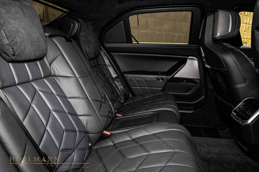 Vehicle view 27